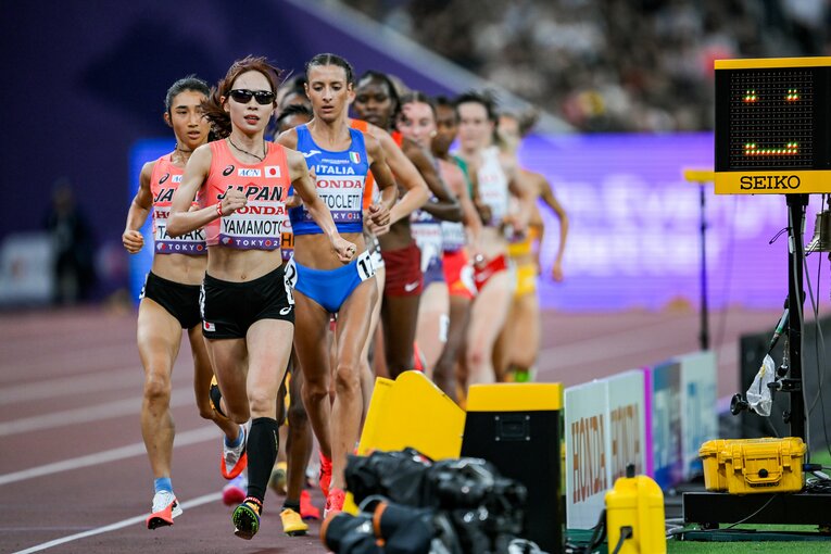 東京世界陸上女子5000m予選での田中希実と山本有真　©Nanae Suzuki
