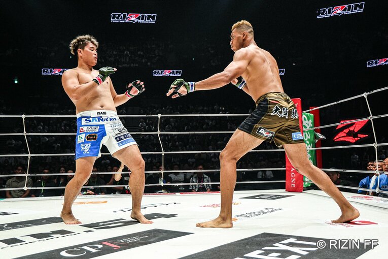 『RIZIN.54』エドポロキングvs.上田幹雄　©RIZIN FF