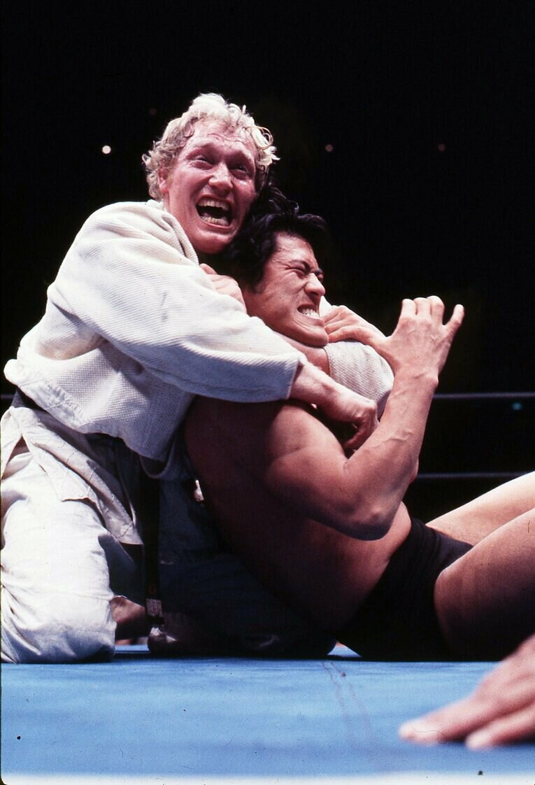 ウィレム・ルスカとアントニオ猪木による「格闘技世界一決定戦」 ©Moritsuna Kimura/AFLO