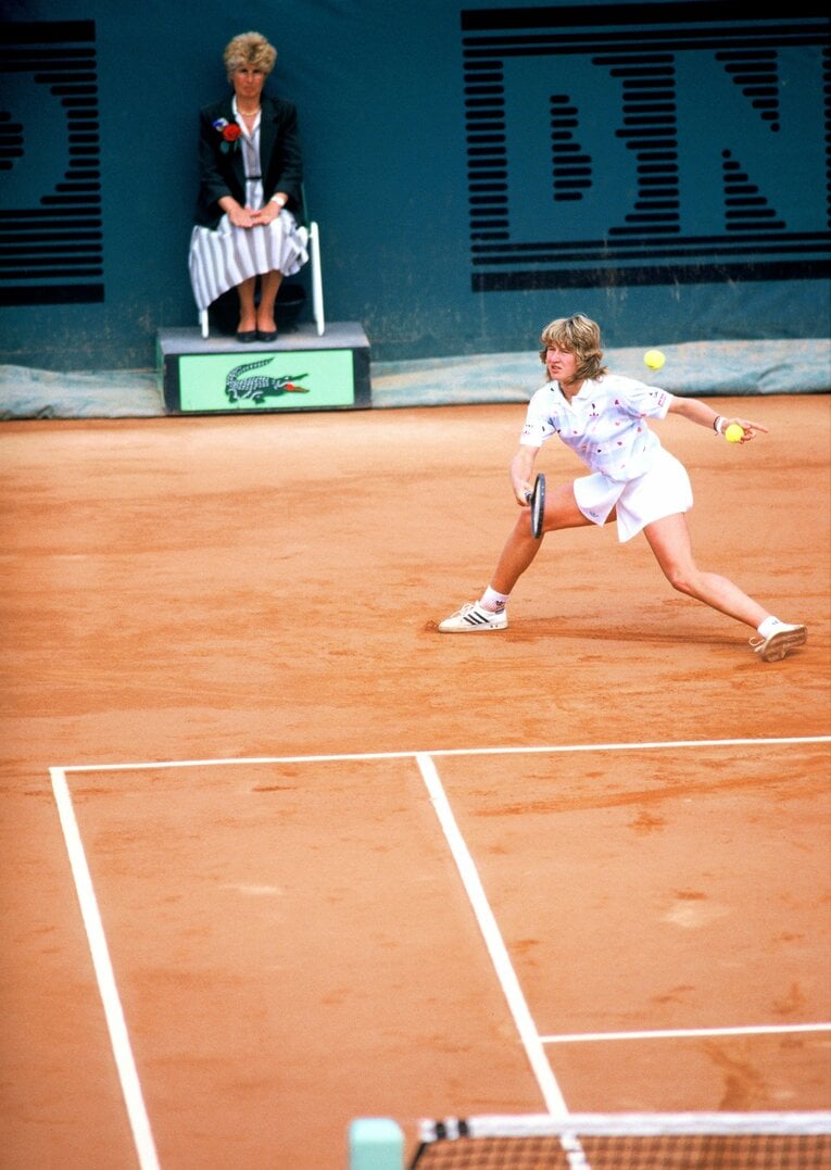 1987年、グラフは初のグランドスラムタイトルを全仏で獲得　©Makoto Kemmisaki