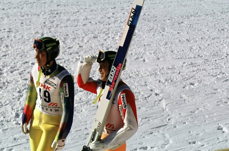 葛西紀明（左）、原田雅彦 ／ photograph by Keiji Ishikawa/JMPA