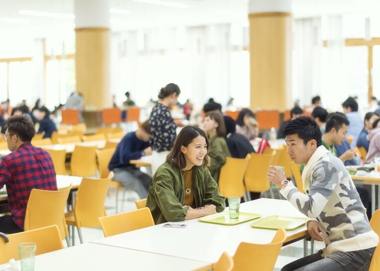 東洋大学時代の桐生祥秀と大橋悠依（2017年）©︎Takuya Sugiyama