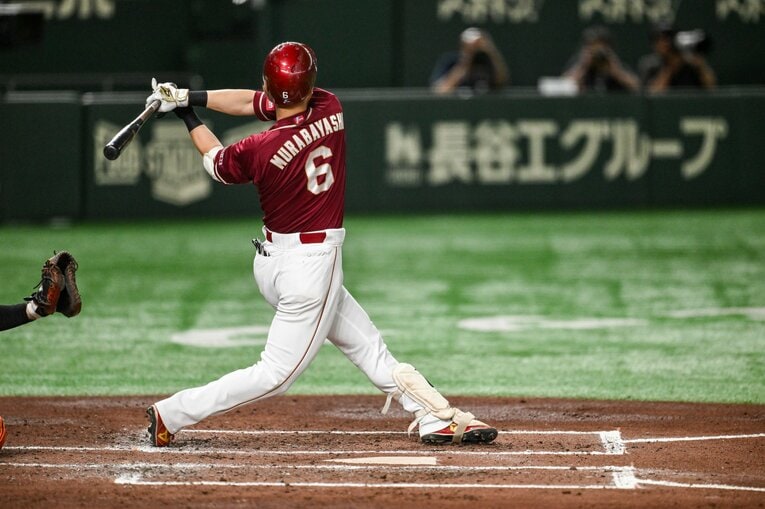 今季はプロ10年目で最多安打のタイトルを獲得　©️Nanae Suzuki