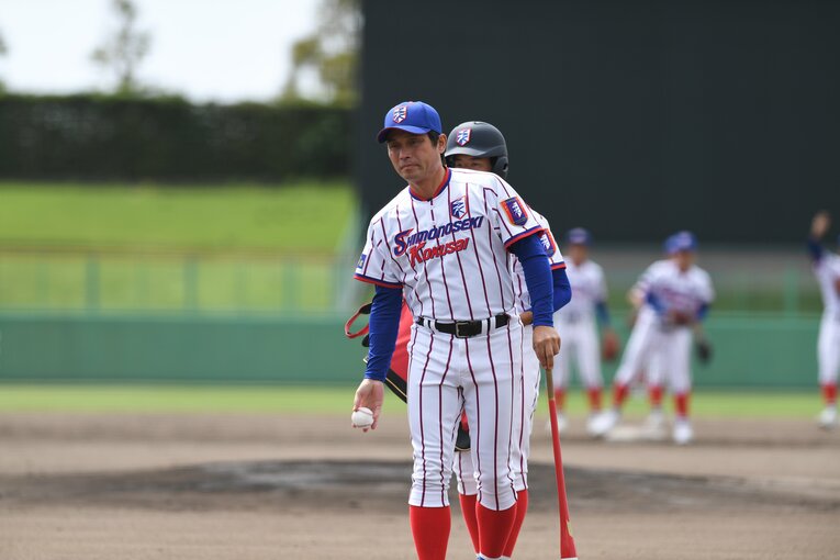 山崎監督がハッとさせられた…坂原秀尚監督（下関国際） 　©Kota Inoue