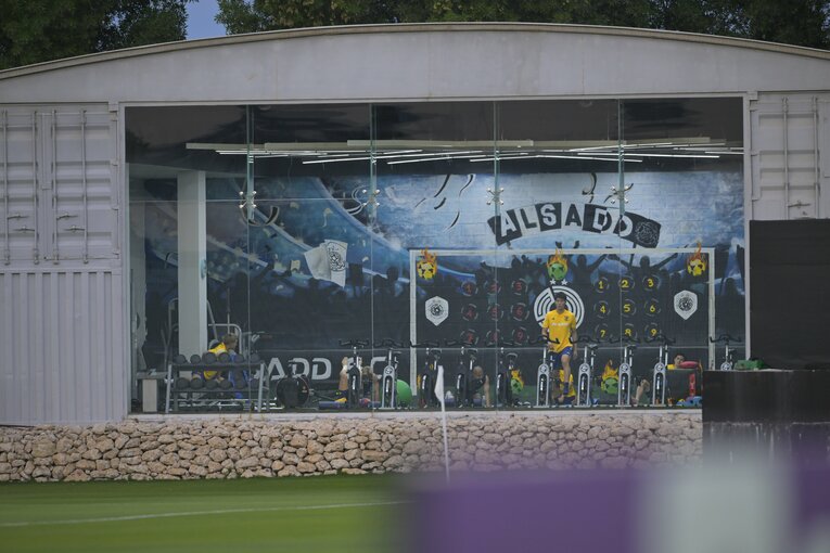 別メニューで調整する冨安　©Koki Nagahama/JMPA