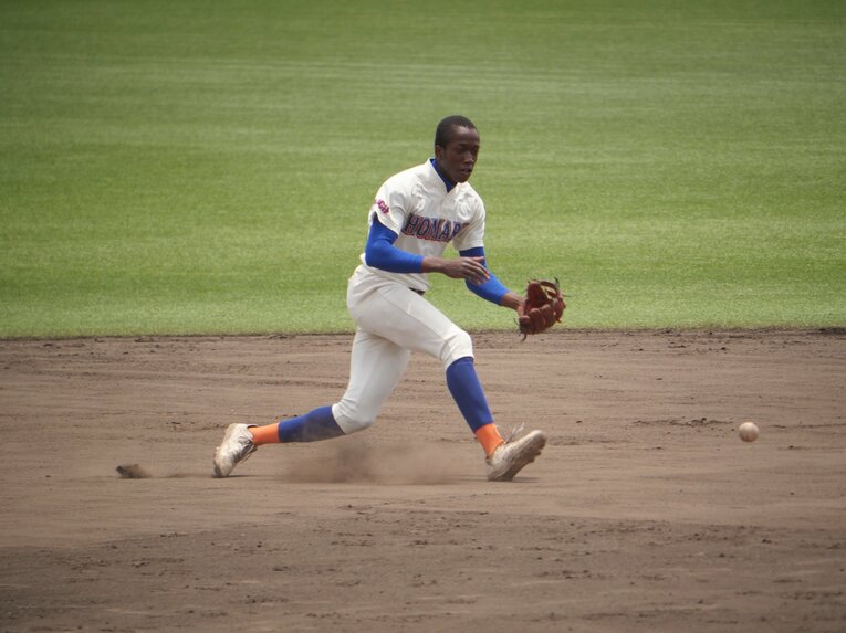 1年前は“ドラフト1位”と予想できなかった…ソフトバンクが指名公表「イヒネ・イツア」とは何者か？ 守備の名手は“課題あり”とキッパリ(6)