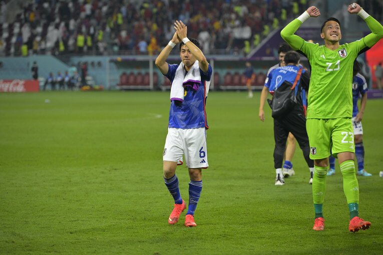 スペイン戦の遠藤　©Koki Nagahama/JMPA