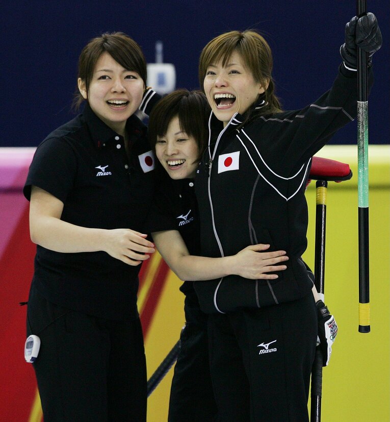 2006年トリノ五輪。本橋麻里、林（船山）弓枝、小野寺（小笠原）歩　©JIJI PRESS