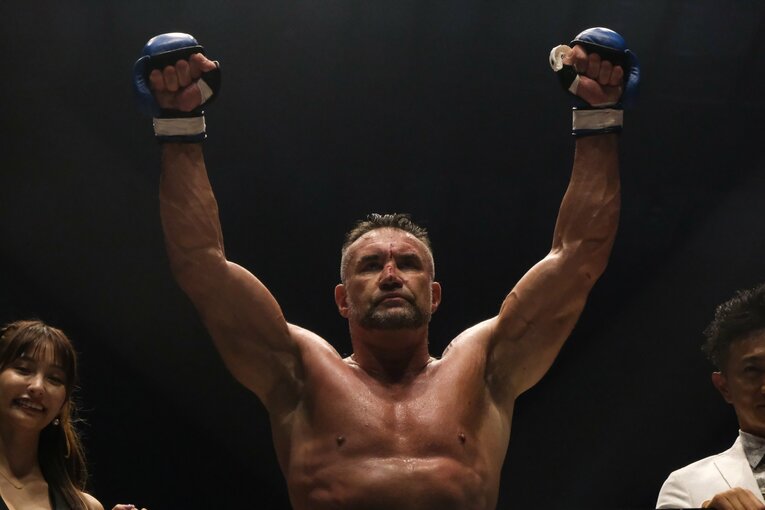 ジェロム・レ・バンナvsキム・ジェフン　©Norihiro Hashimoto