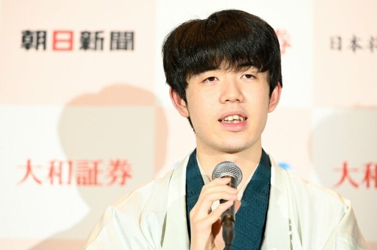 名人戦第5局の藤井　©Keiji Ishikawa