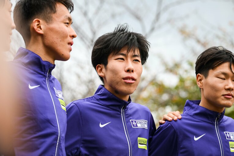 田澤と駒大の選手たち　©Nanae Suzuki