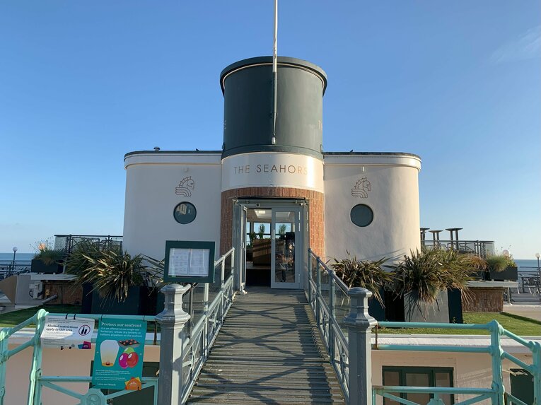 オシャレなブライトンの町並み　©Yoichi Igawa　