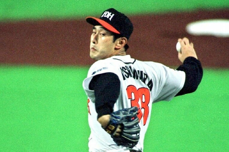 2000年には開幕の1試合しか投げられなかった西村だが、2001年も開幕投手を託された ／ photograph by Sankei Shimbun