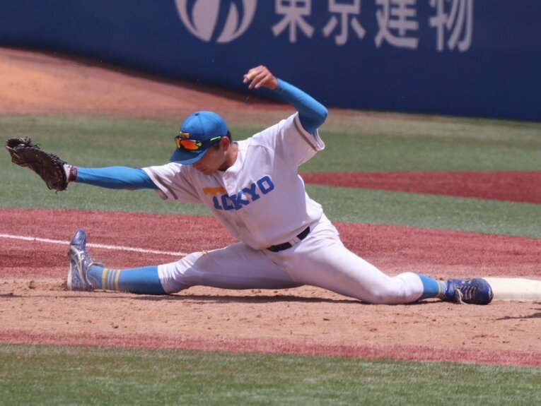 梅林が自信を持つファーストの守備（写真／東大野球部提供）