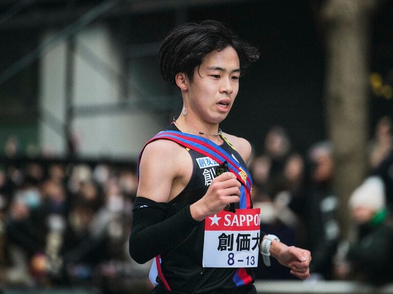 2年時の第101回箱根駅伝では故障の影響もあって順位を落としてしまい、浮かない表情でゴールした　©Yuki Suenaga