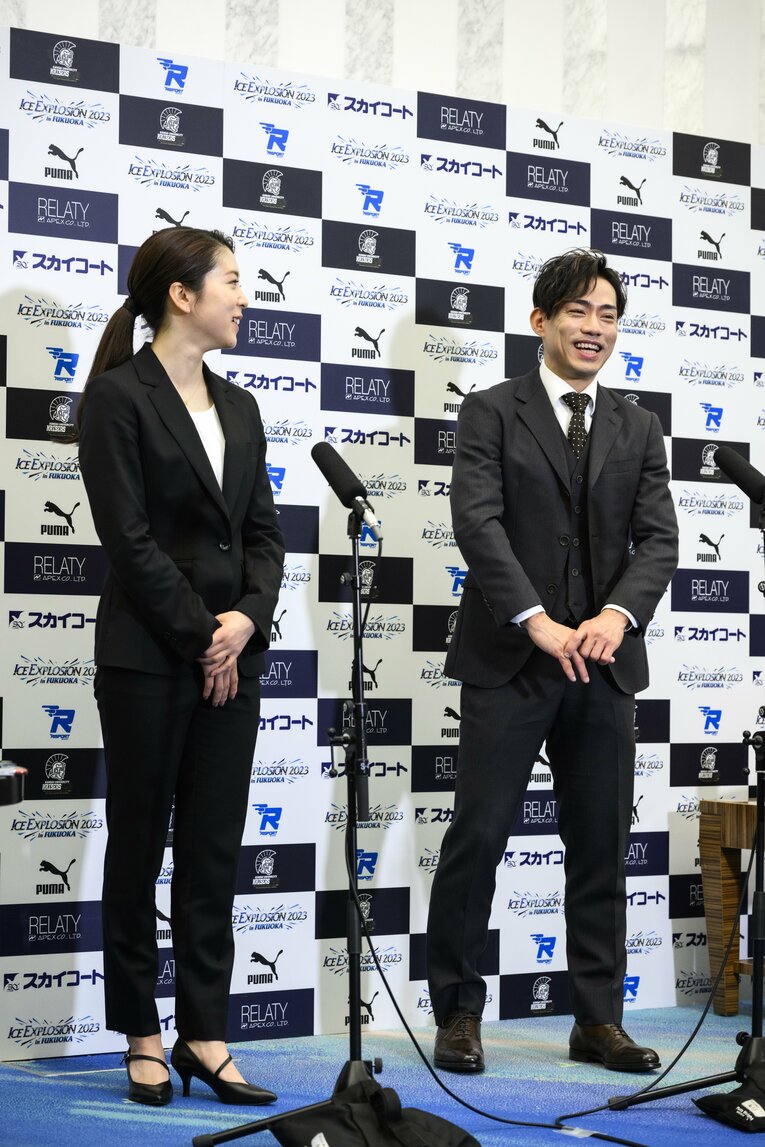 2人の笑顔が印象的だった会見　©Asami Enomoto