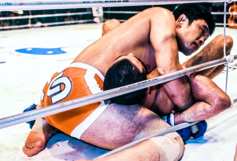 あらぬ方向に腕が曲がってもタップしなかったホイラーはレフェリーストップに猛抗議。しかし桜庭は「あそこからどうやって逃げたのか知りたいです」と余裕のマイクで会場を沸かせた