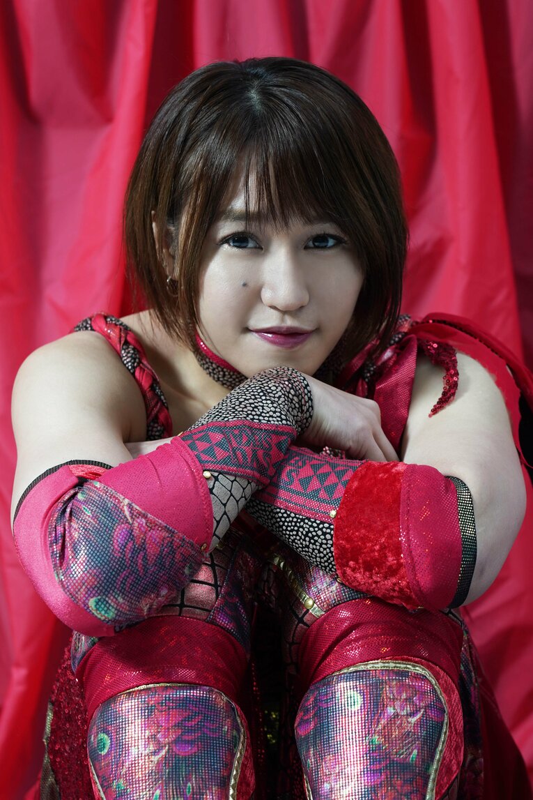 「あんな弱い奴に何ができる、とバカにされ…」デビューから15年、スターダム王者・朱里が女子プロレス大賞に輝くまで《特別グラビア》(6)