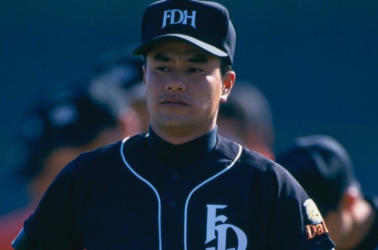 村松有人の現役時代。現在は野手チーフコーチを務める ©Kazuaki Nishiyama