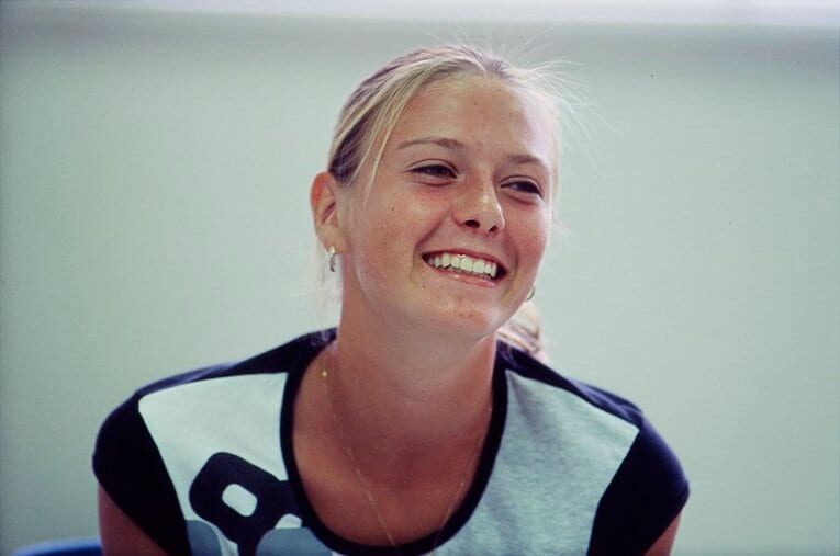 2002年、その美貌と才能でIMGが総力で売り込む金の卵だったシャラポワが、ジャパン・オープン・ジュニアに出場した際のNumberインタビューにて。 ／ photograph by Hiromasa Mano