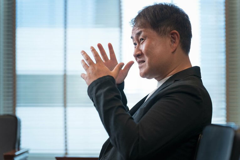 「ほとんどが想像ですよ」武藤敬司、長嶋、新庄…神奈月56歳が“正統派ものまね”を捨てたワケ「似てる、似てないだけじゃ判断させない」(3)