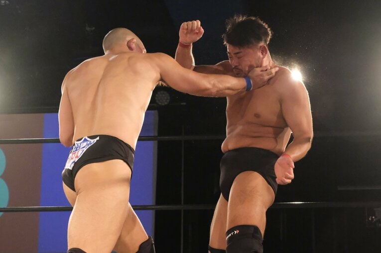 「腹立たしいんですよ」“2021年のUWF”は殺伐とした対抗戦に　佐藤光留はなぜ田村潔司に激怒したのか？(35)
