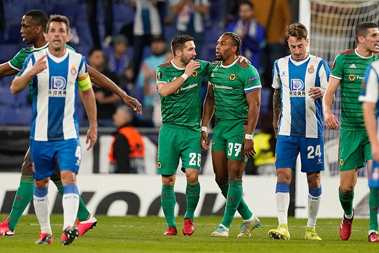 リーズ躍進とともにウルブスの上位進出も楽しみ、と水沼氏。トラオレ（右）には1年通して波の少ないプレーを期待したい　©Getty Images