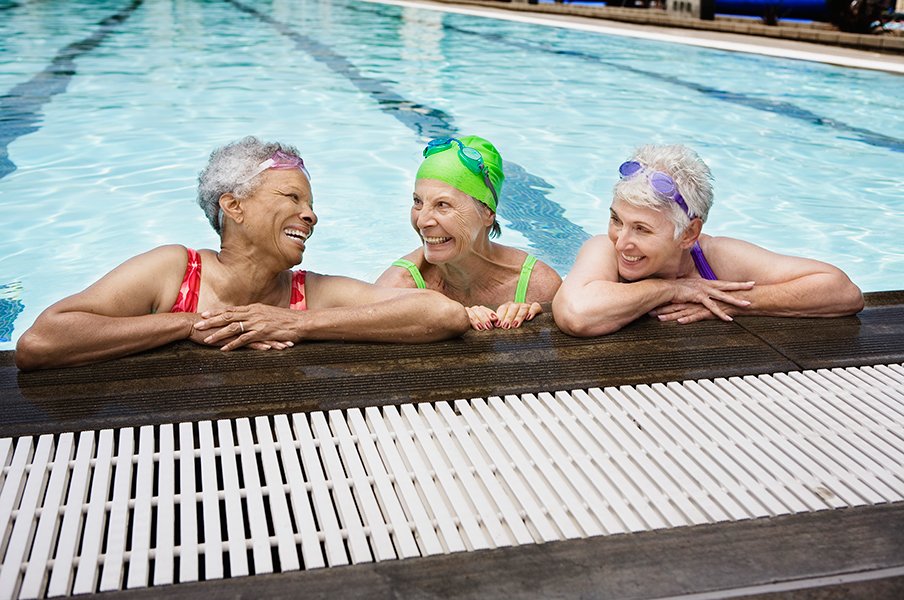 “水着姿のストレス”が認知症予防に!? 不眠、誤嚥、肥満にも効く「高齢者」の正しい泳ぎ方＜Number Web＞ photograph by Getty Images