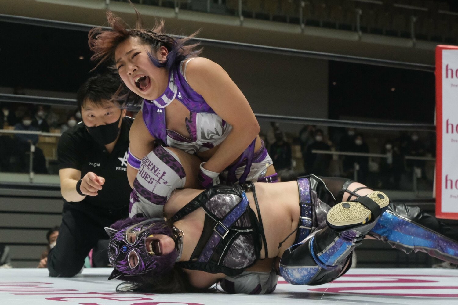 丸め込み合戦からヌメロ・ウノで勝利したAZM