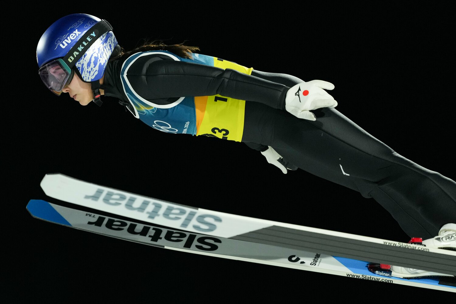 混合団体で銅メダルに貢献した高梨のジャンプ　©Tsutomu Kishimoto／JMPA