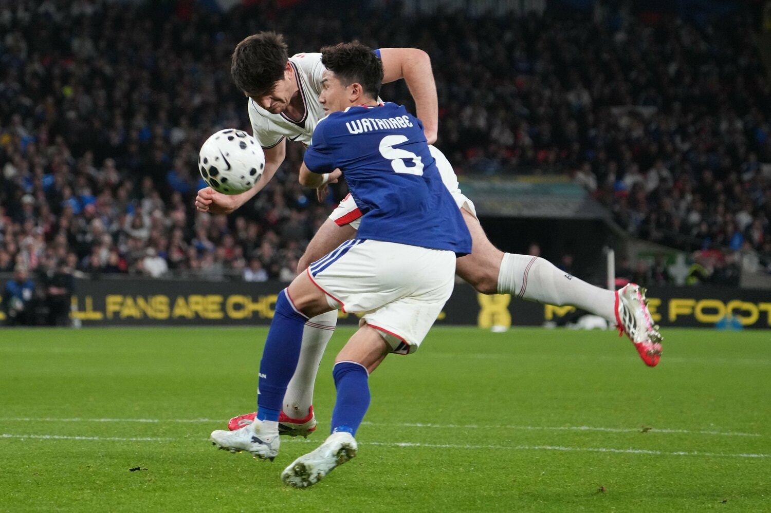 マグワイアの痛烈なヘディング　©Masashi Hara/Getty Images