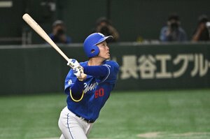 「29試合連続安打」の中日・岡林勇希は“双子で右投げ左利き”…MAX153kmの剛腕をヒットメーカーに導いた“二重三重の奇跡”とは