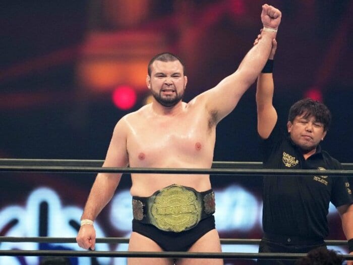 ウルフアロン29歳“できすぎのプロレスデビュー”の全貌…カメラマンが見た「観客の心つかんだ」決定的瞬間とは？「素晴らしい試合」ライバル候補も称賛＜Number Web＞ photograph by Essei Hara