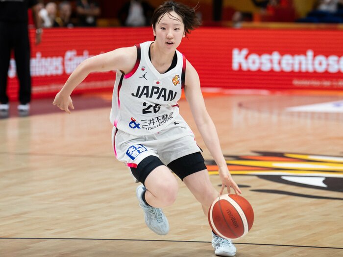 「試合に出た瞬間に、他の選手と違うとわかった」衝撃デビューから1年…指揮官がホレた20歳田中こころの“特別な才能”とは？ 女子バスケW杯＜Number Web＞ photograph by Armand Lenoir/FIBA via Getty Images
