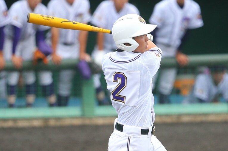 トヨタ自動車・坂巻尚哉中堅手（23歳・174cm81kg・右投右打）。写真は千葉経済大付高時代。その後中央大に進み、昨年4月にトヨタ自動車入り ／ photograph by Sankei Shimbun