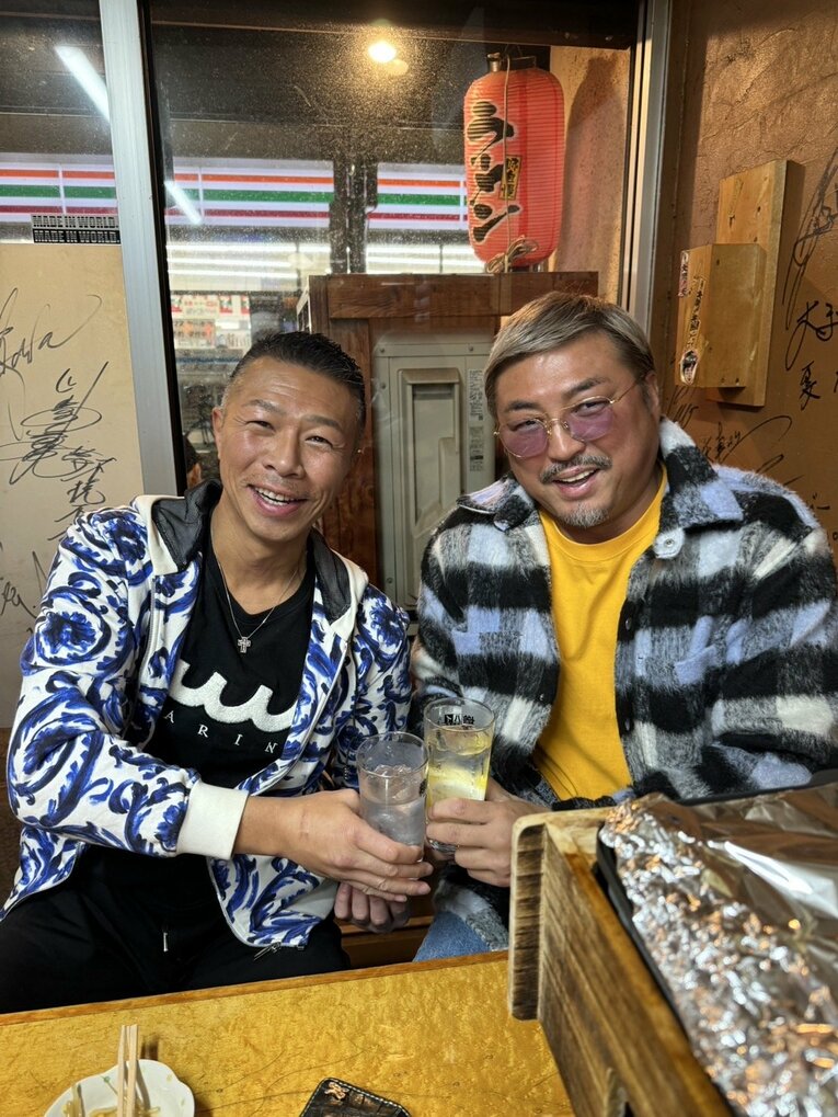 居酒屋「いきや」に集まるボクシング関係者たち（本人提供）