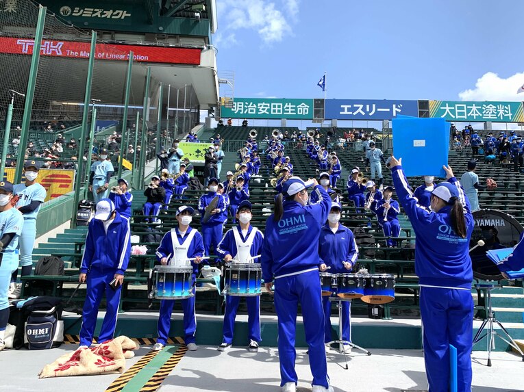 昨年のセンバツを沸かせた近江高校吹奏楽部 ©Yukiko Umetsu