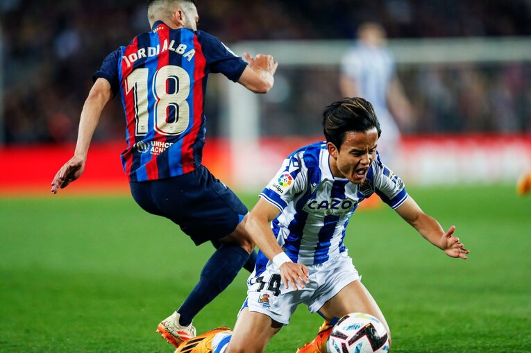 今季9点目！ 久保建英が凄まじい「バルサ撃破ドリブル、ブスケッツ退団・優勝セレモニーが同時に」カメラマンが見た“美しいカンプノウの夜”(28)