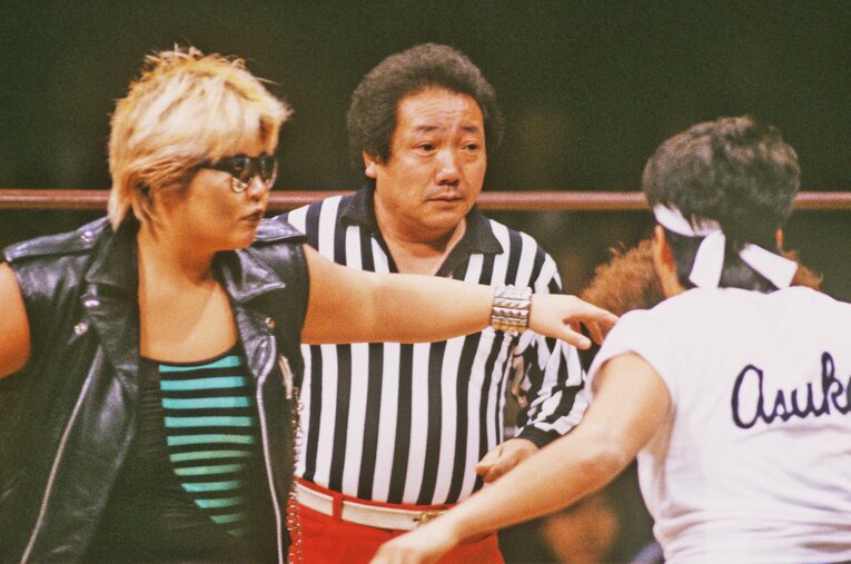 阿部四郎が生前に明かしていた、壮絶な“極悪レフェリー”時代とは ／ photograph by AFLO