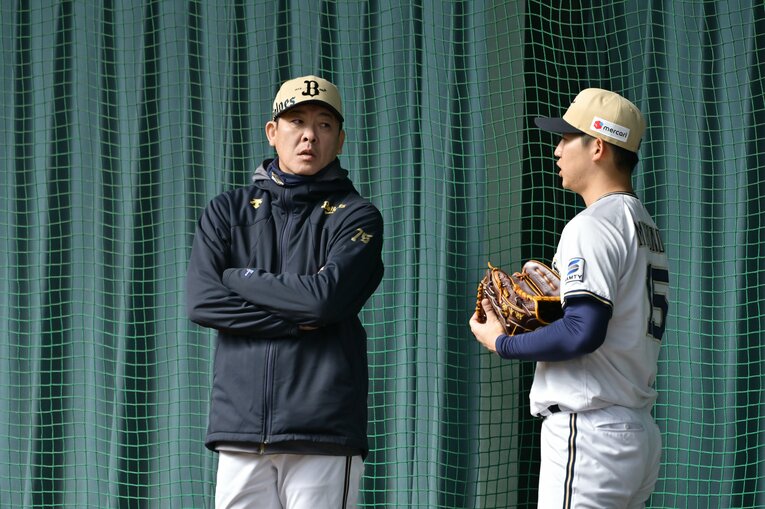 厚澤和幸投手コーチ　©Hideki Sugiyama