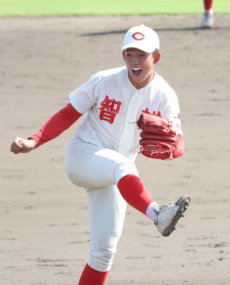 智弁和歌山高校でエースを務めた小林。3年夏の甲子園交流試合の登板では151kmを計測した