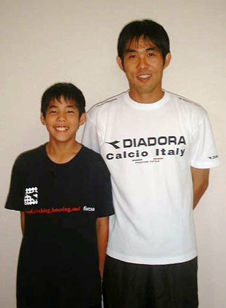森保一監督と長男・翔平（2003年撮影）。森保監督には息子が3人いる　©JIJI PRESS