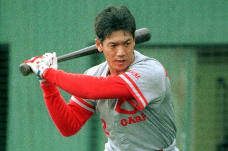 球界でも指折りのプレイボーイとして知られた高橋慶彦。「夜の盗塁王」と呼ばれた現役時代の“モテモテ伝説”について本人が語った ／ photograph by Sankei Shimbun