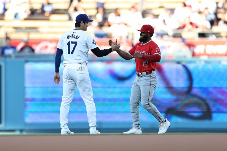 試合前にはレンヒーフォとの再会を喜ぶ　©Getty Images