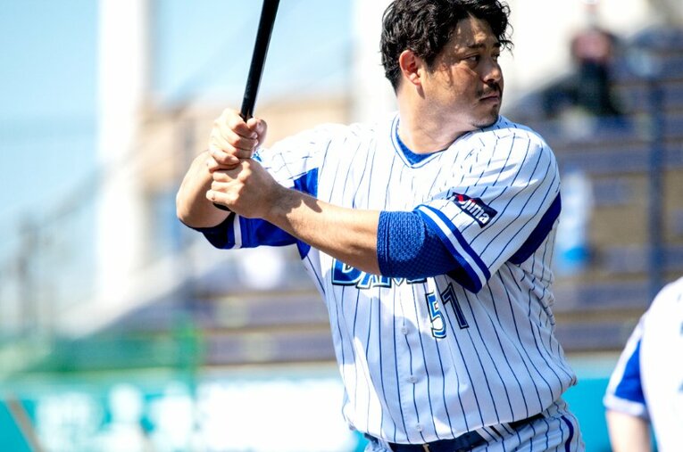 FA市場に出た場合、争奪戦が予想された宮崎敏郎選手を6年契約で残留させるなど、編成トップの三原一晃球団代表はこれまで以上に積極的な姿勢を見せる ／ photograph by Nanae Suzuki