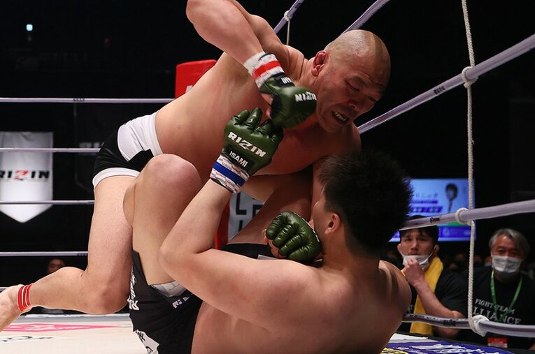 自身の引退試合で上田幹雄と対戦し、劇的なTKO勝ちを収めた高阪剛 ／ photograph by RIZIN FF