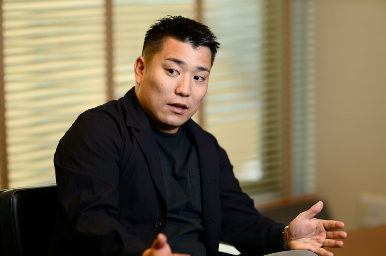 菅原由勢（ブレーメン）、瀬古歩夢（ルアーブル）、塩貝健人（NECナイメヘン）らに加え、今夏から小川航基（NECナイメヘン）や久保建英（レアル・ソシエダ）の代理人も務める　©Hideki Sugiyama