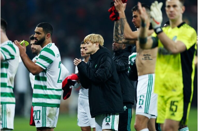 古橋亨梧のスパイクに「日の丸とKyogo」 セルティックでの絶好調ぶりを撮って体感した“スピードと日本代表での期待”(46)