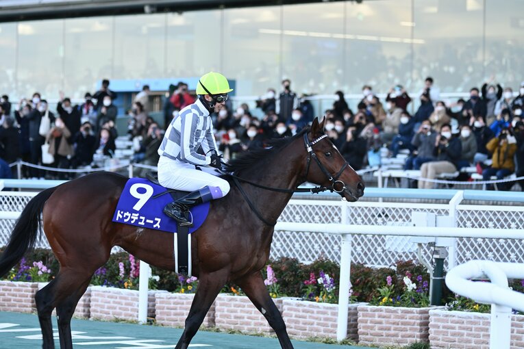 「毎年このレースが近づいてくると…」朝日杯FS“22回目の挑戦”で武豊（52）が悲願達成　“3番人気”だったドウデュースはなぜ勝てたのか？(16)