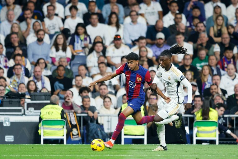 チャビ続投決定バルサ「238億円の16歳」ヤマルもスゴいが「チャンピオン！」異常すぎるマドリーの勝負強さ…クラシコをカメラマンは観た(16)